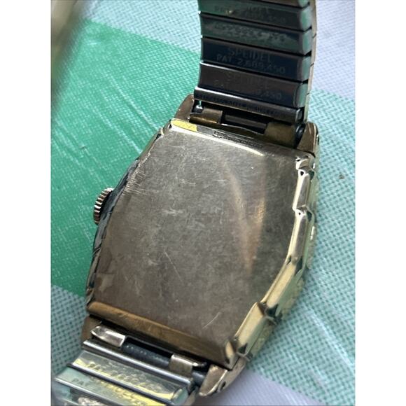 Vintage Elgin 17 Jewels 10k Gold Filled Men’s Wind Watch